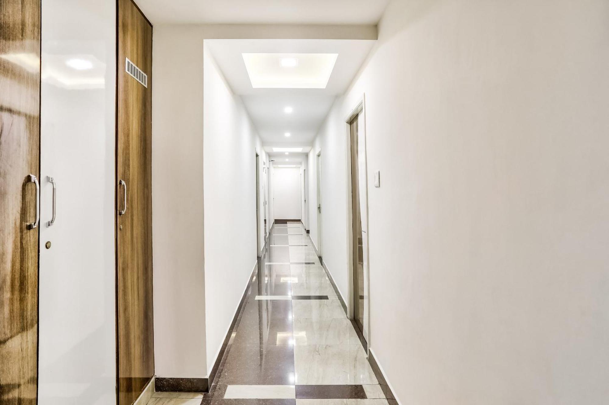 Hotel O Nimalan Residency Shenoy Nagar Anna Nagar Near Pvr Cinemas Skywalk Chennai Dış mekan fotoğraf